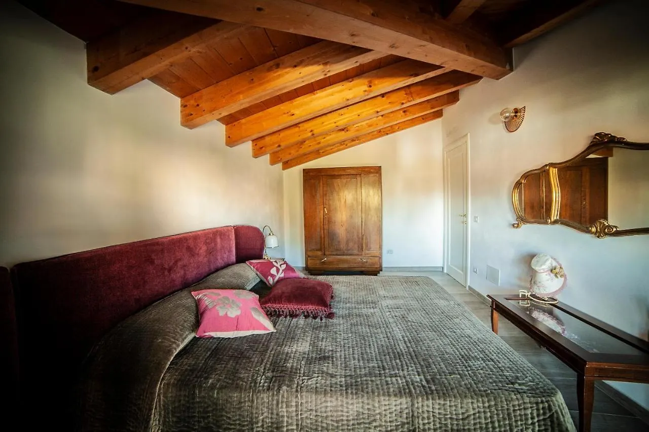 Apartment Da Ilaria Primo Piano Di Villa Con Piscina E Parcheggio Grosseto Italien